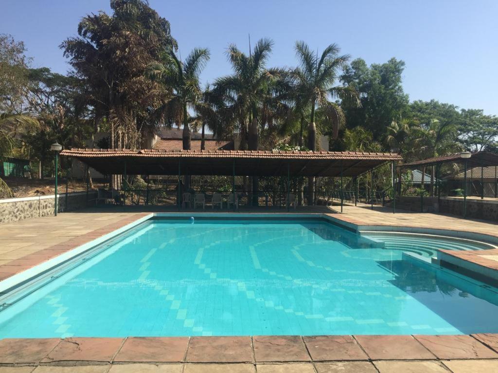 Modi'S Resort, Karjat Buitenkant foto