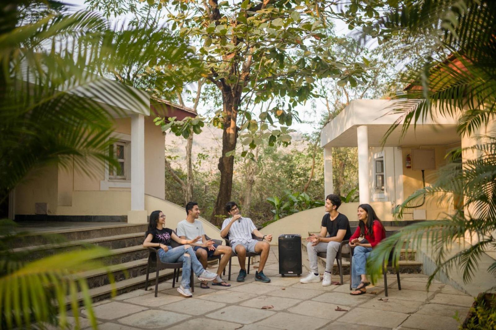 Modi'S Resort, Karjat Buitenkant foto