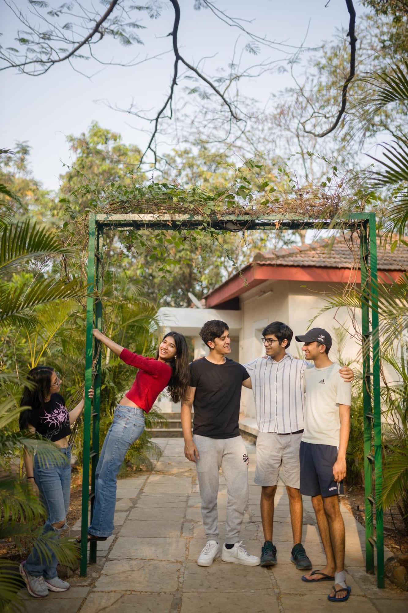 Modi'S Resort, Karjat Buitenkant foto